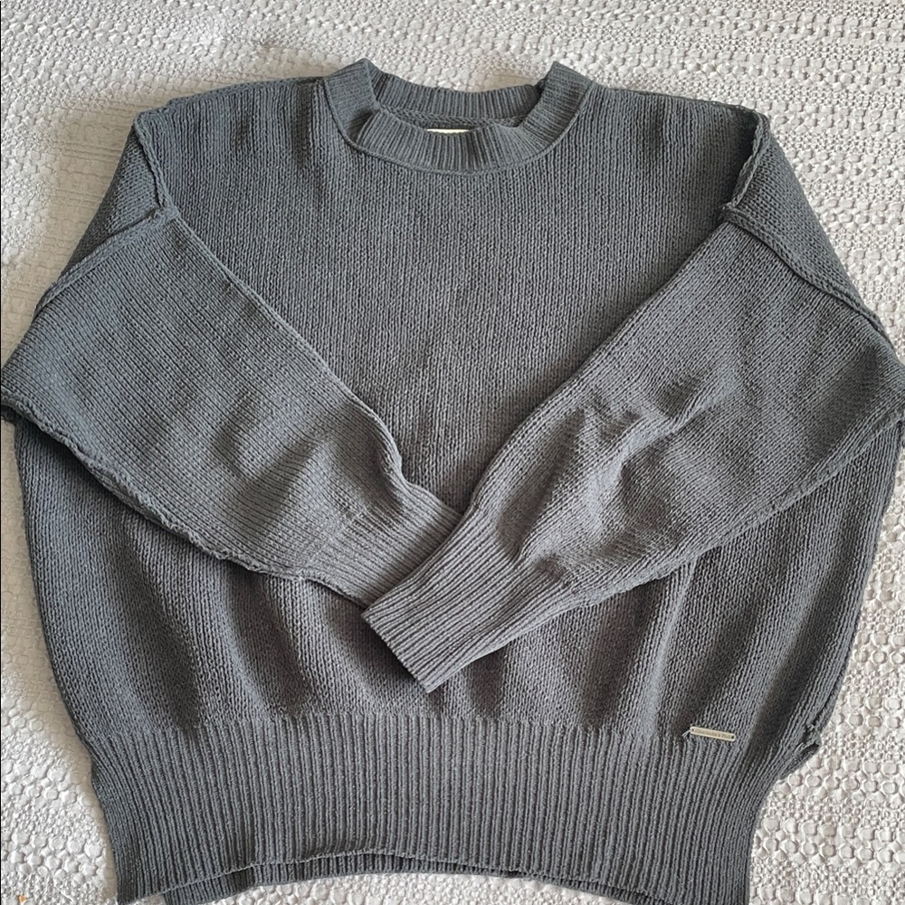 Abercrombie & Fitch Dark Gray Crewneck Sweater